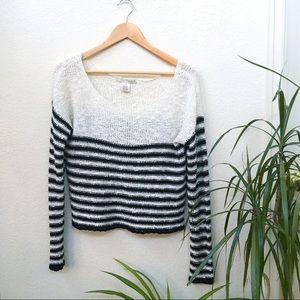 Cute Crop Striped B&W Sweater